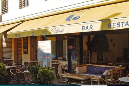 Hotel Le Neptune Сулак-сюр-Мер Екстериор снимка